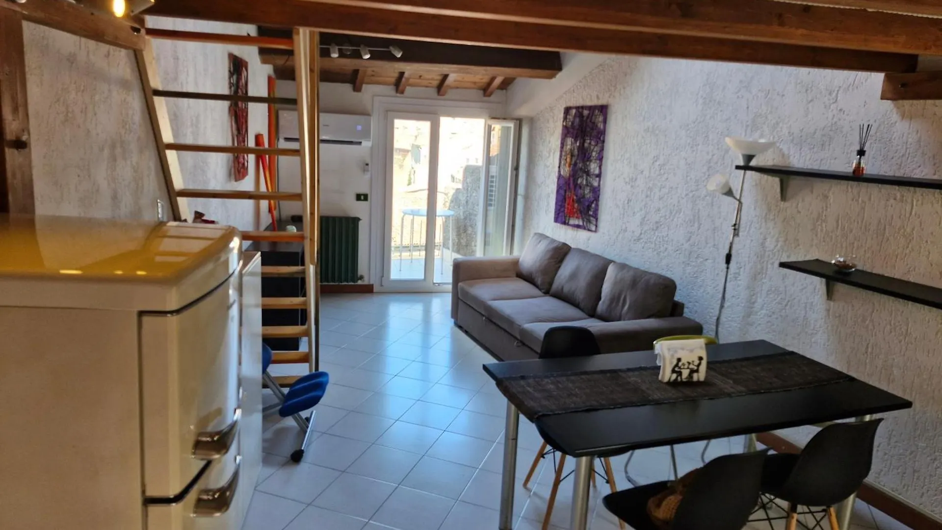 Appartamento Home Elena Ferrara